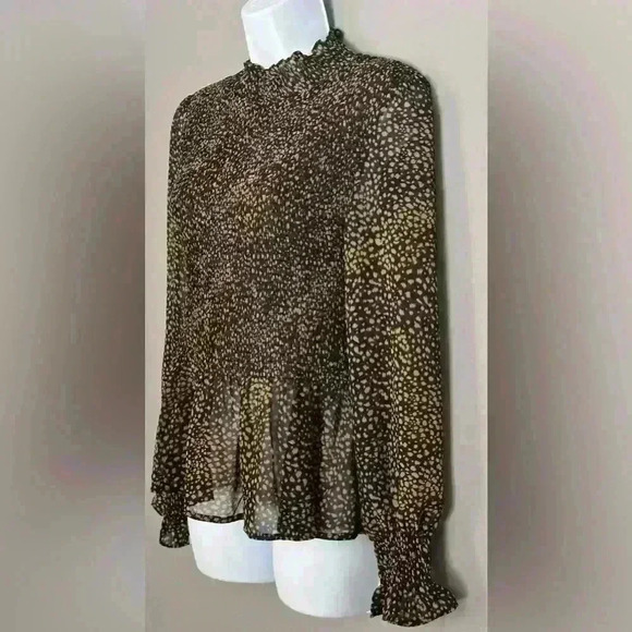 Flawless Leopard Print Women's Shirt (326) - Picture 5 of 11